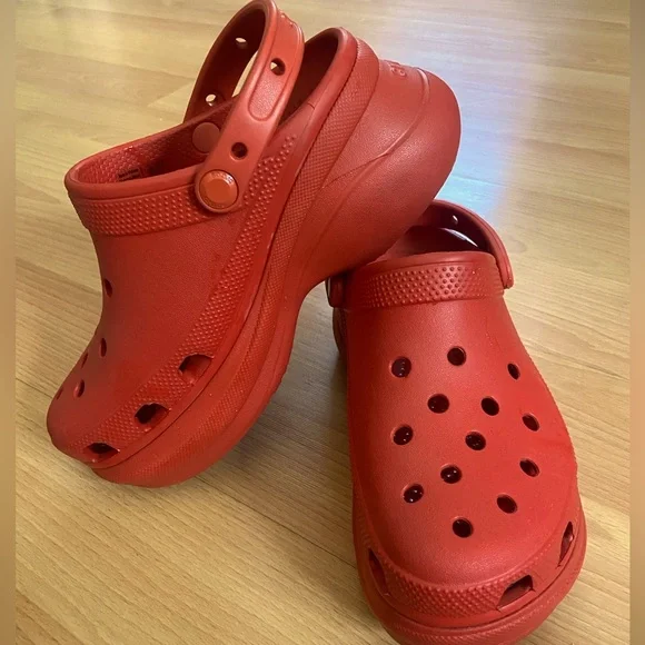 CROCS | Shoes | Crocs Rustred Womens Classic Platform Clog  display picture 3